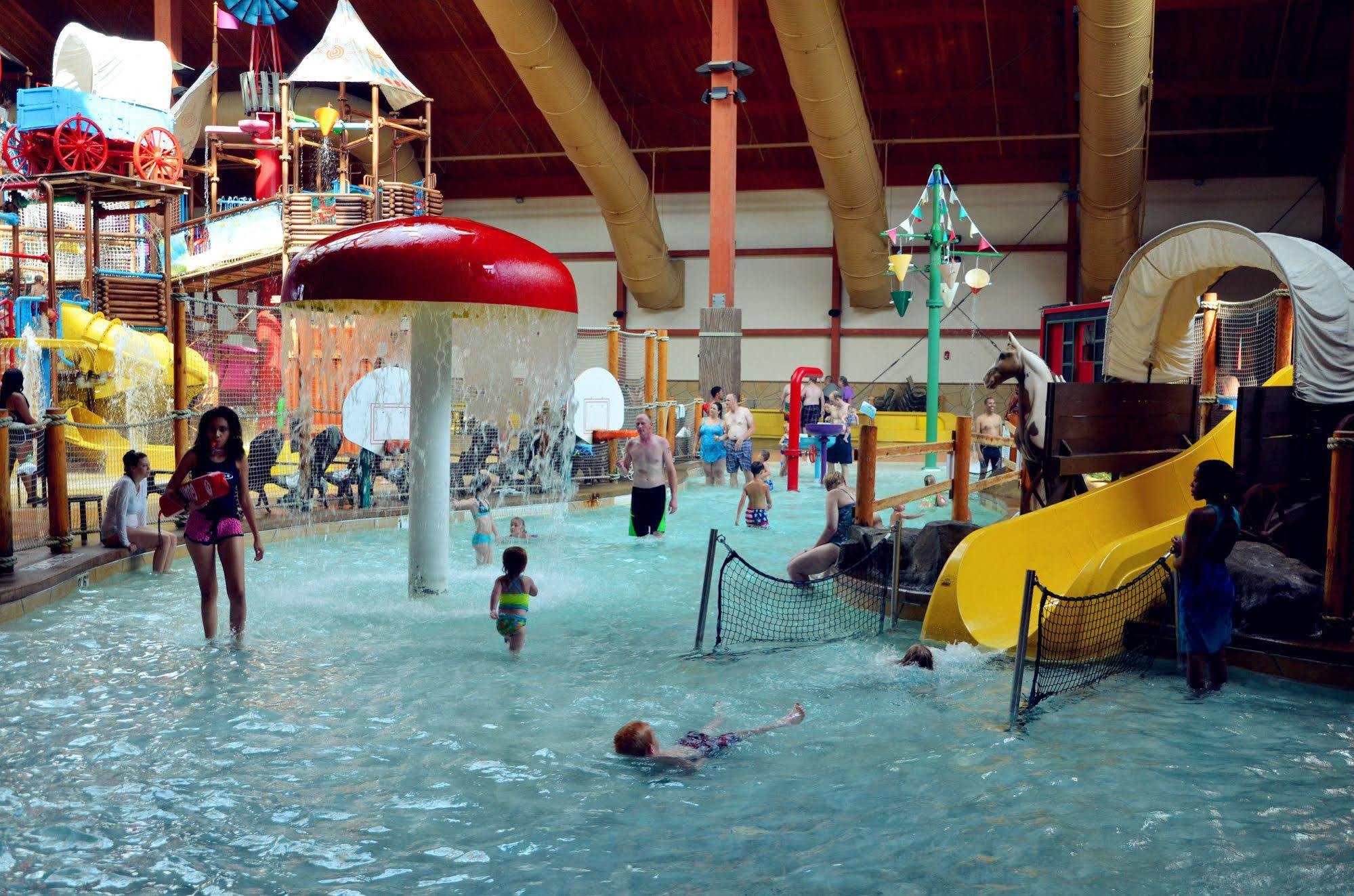 Fort Rapids Indoor Waterpark Resort Columbus Kültér fotó
